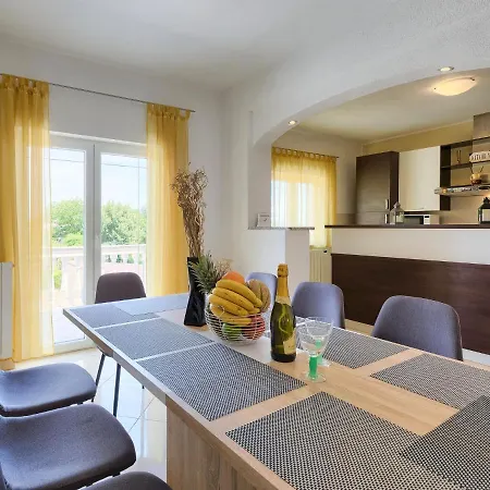 Casa de Férias Melian By Interhome Barban