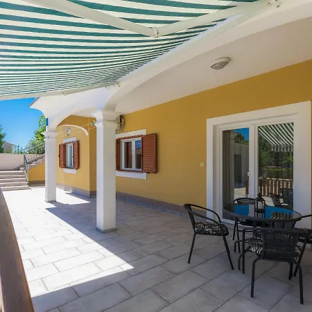 Melian By Interhome
